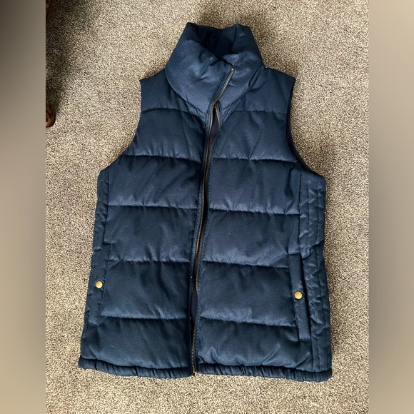 Old Navy Jackets & Blazers - NWOT Navy Vest. Medium.